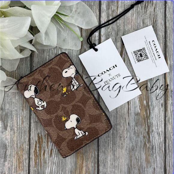 Coach X Peanuts Id Card Wallet In Signature Canvas With Snoopy Print Limited - Picture 5 of 5